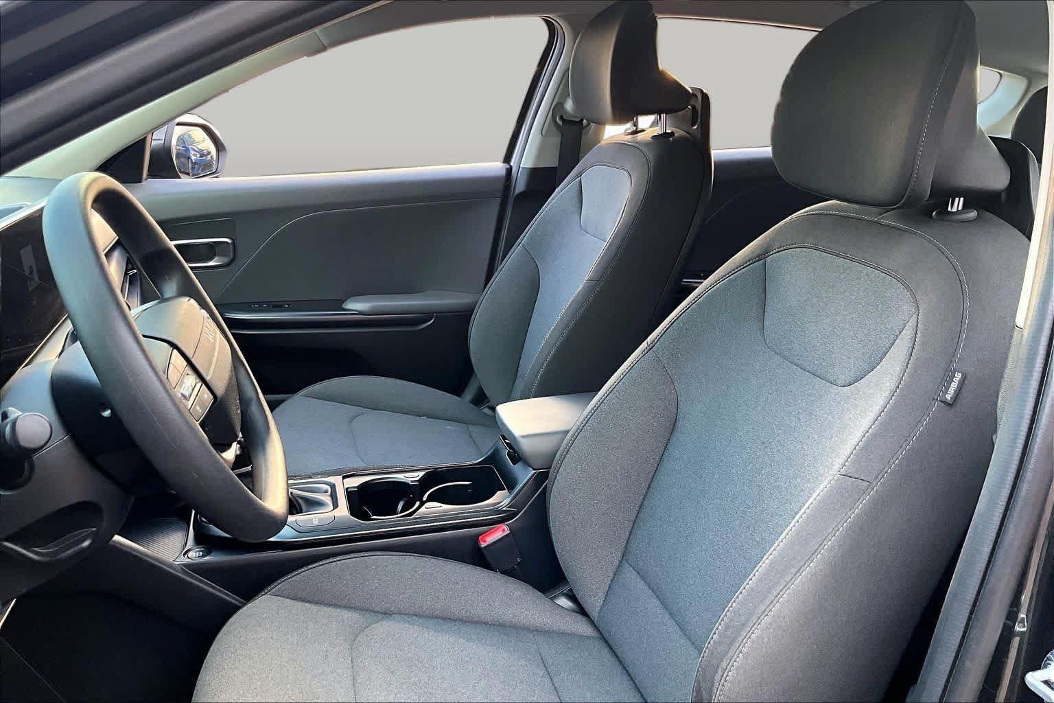 Used 2025 Kia K4 FWD image 8