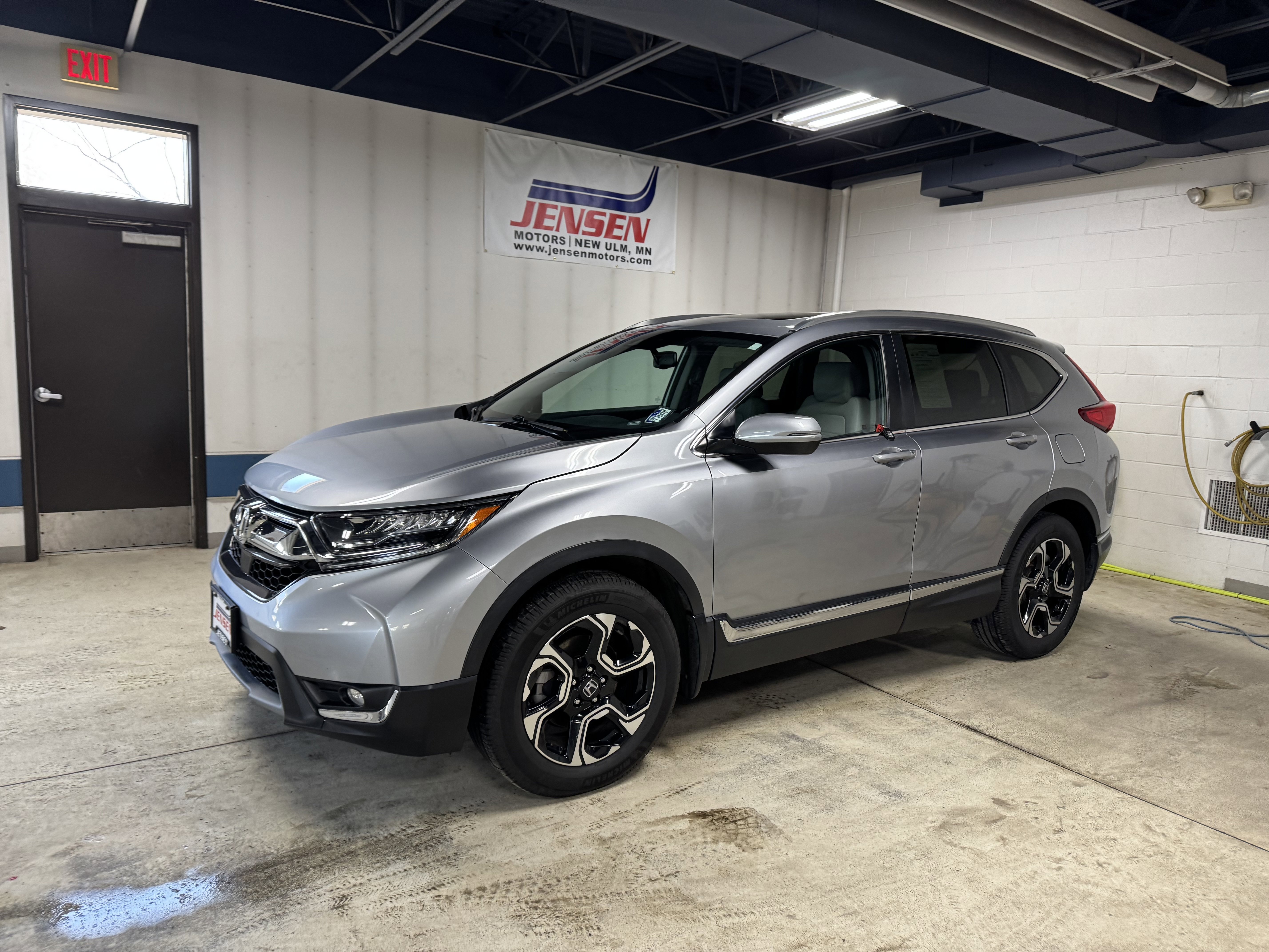 Used 2017 Honda CR-V Touring image 1