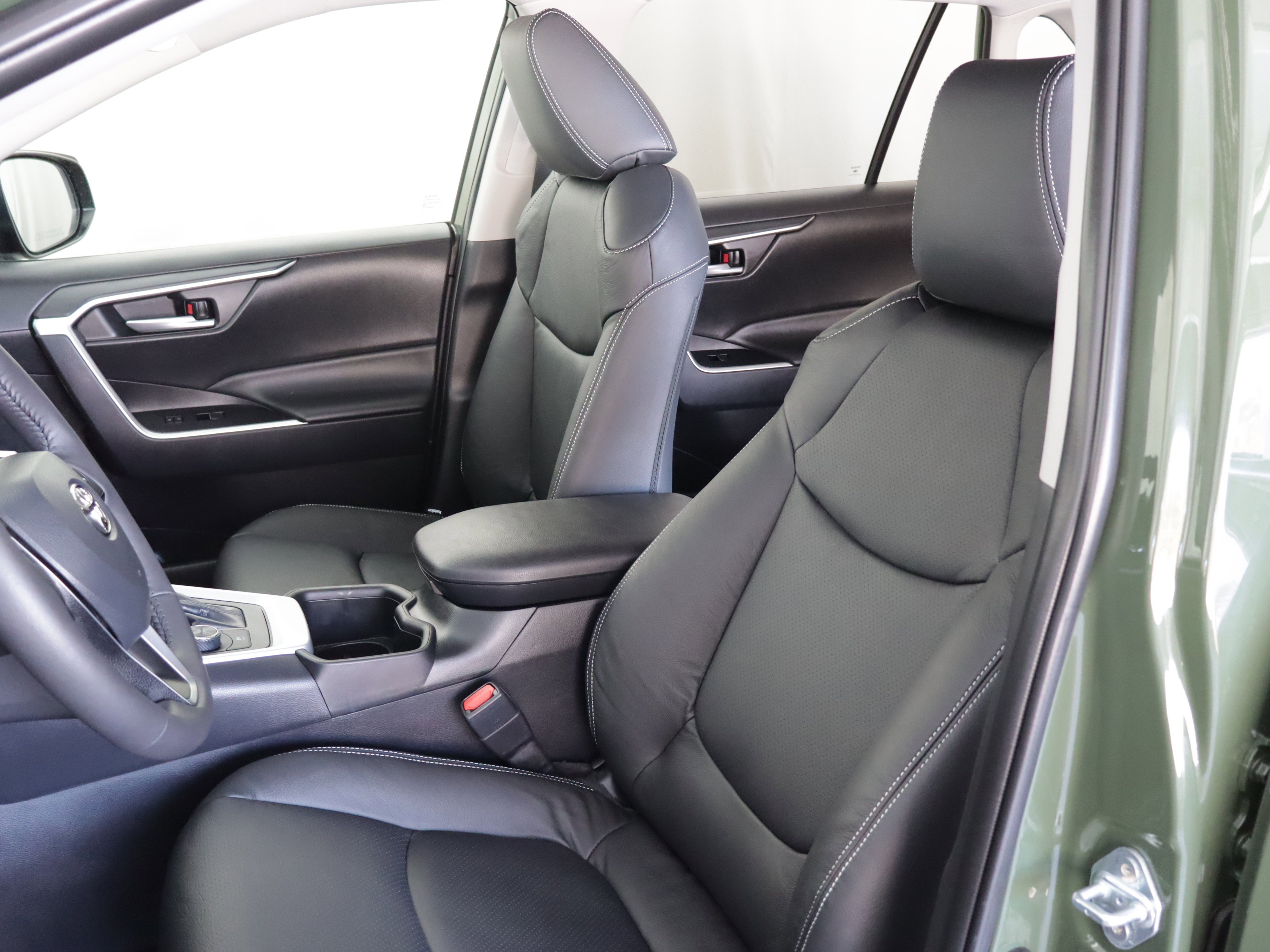 Used 2025 Toyota RAV4 Woodland Edition image 7