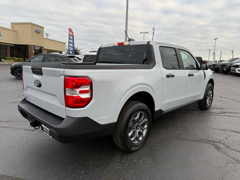 New 2025 Ford Maverick XLT image 18
