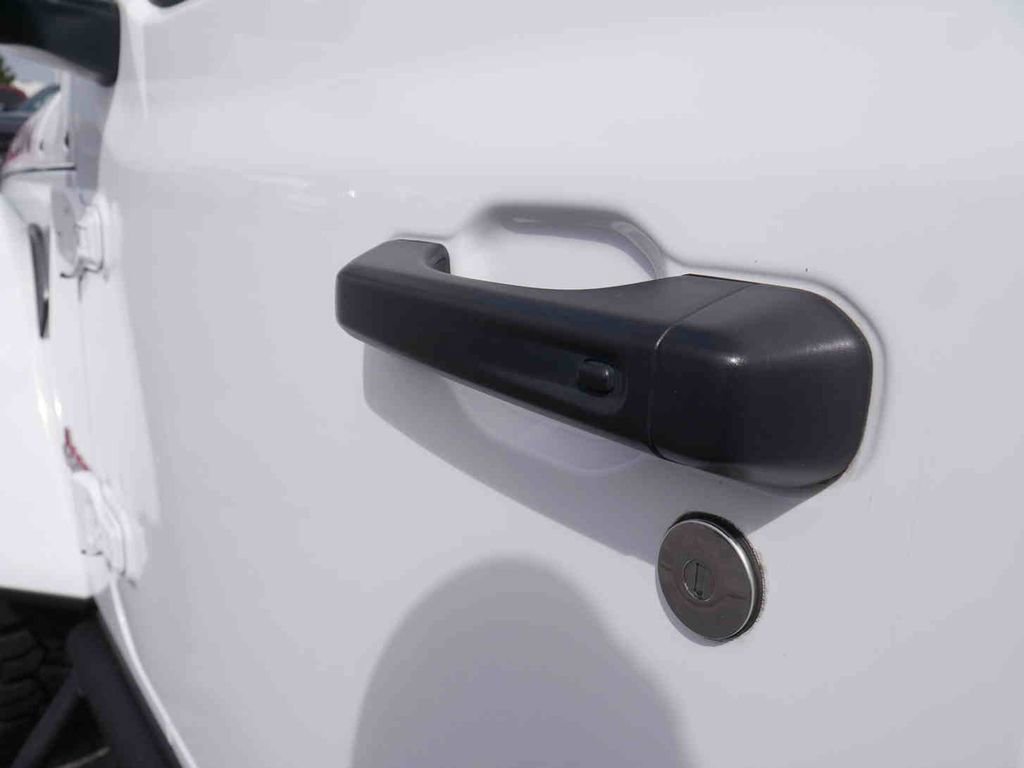 Certified 2021 Jeep Wrangler Unlimited Rubicon image 12