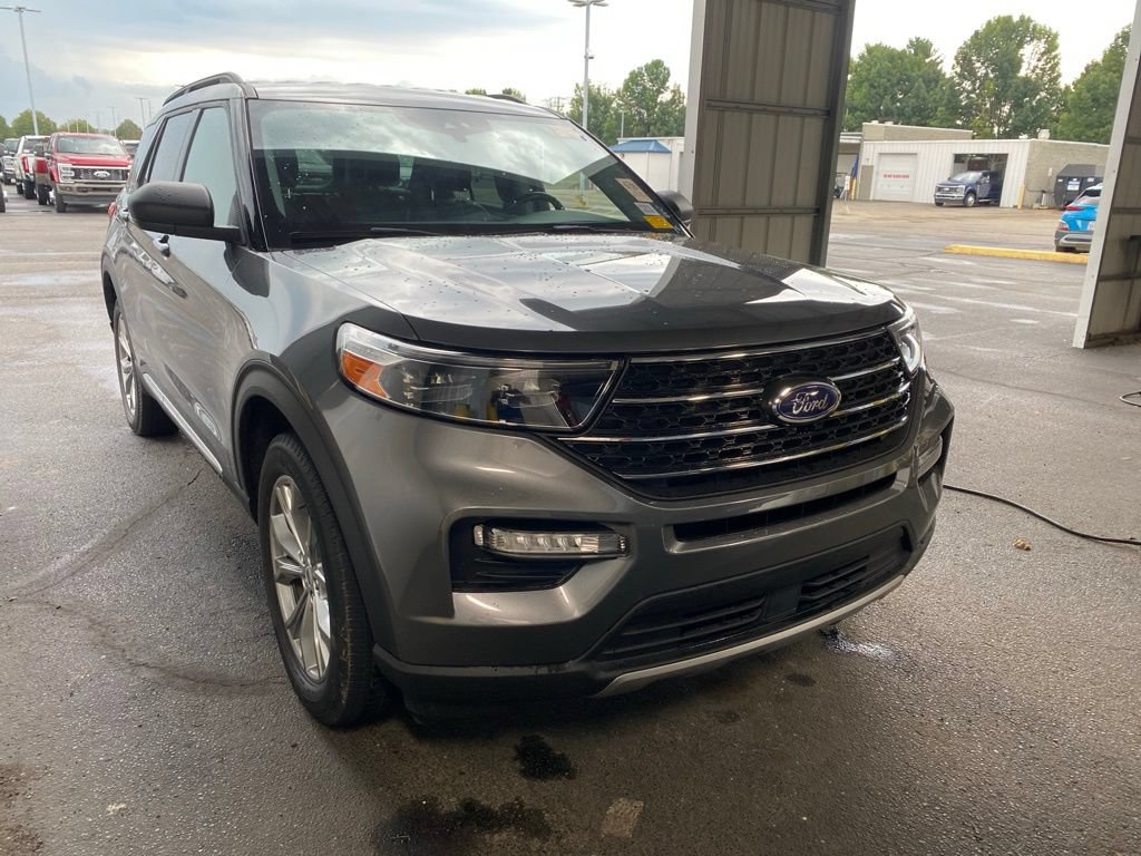 Used 2022 Ford Explorer XLT w/ Equipment Group 202A AWD/4WD image 1