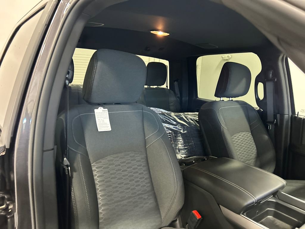 New 2025 RAM 2500 Big Horn AWD/4WD image 35