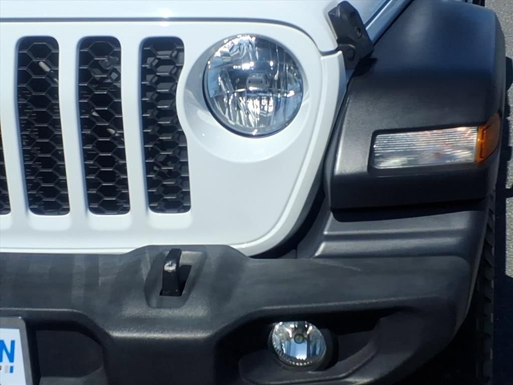 Used 2020 Jeep Gladiator Sport w/ Quick Order Package 24S image 8