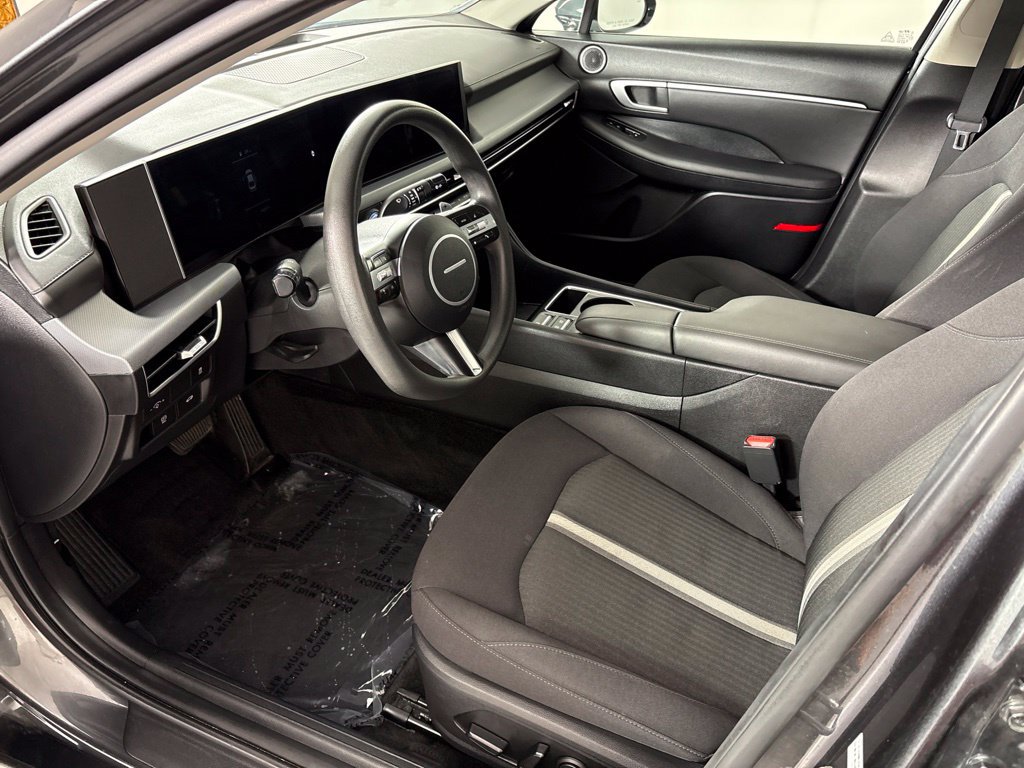Used 2025 Hyundai Sonata SEL FWD image 19