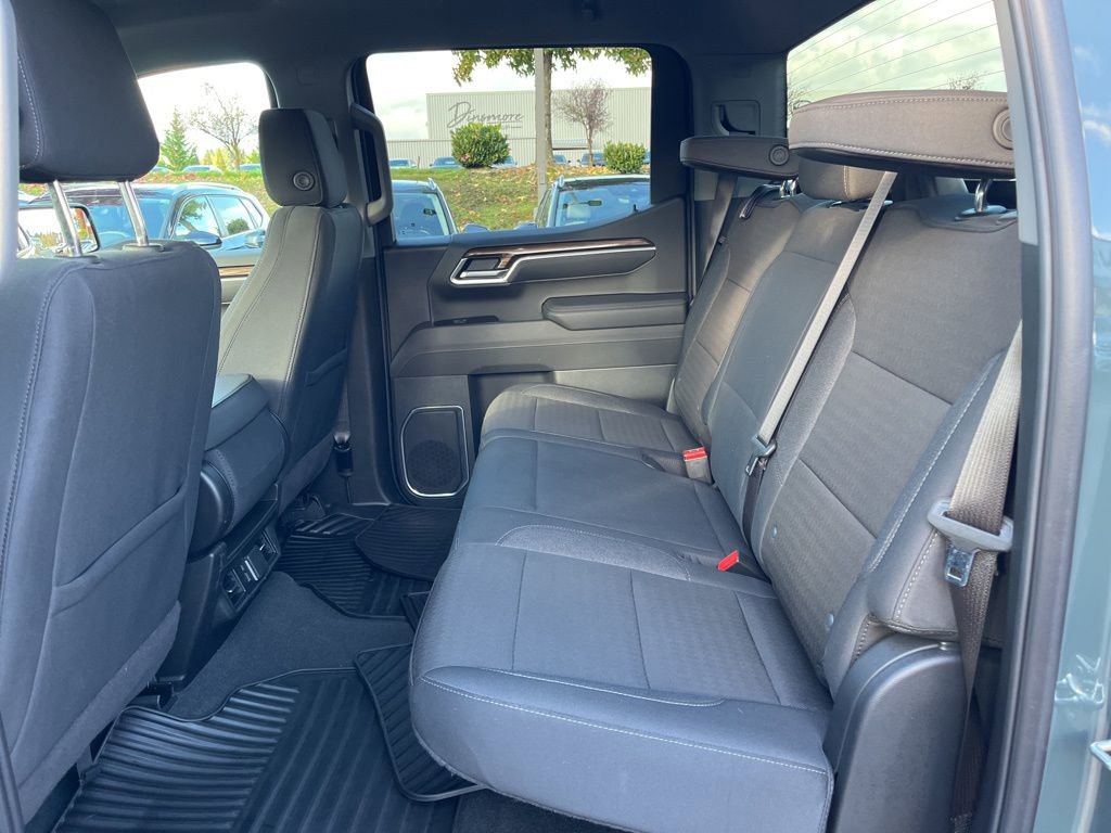 Used 2025 Chevrolet Silverado 1500 LT image 11