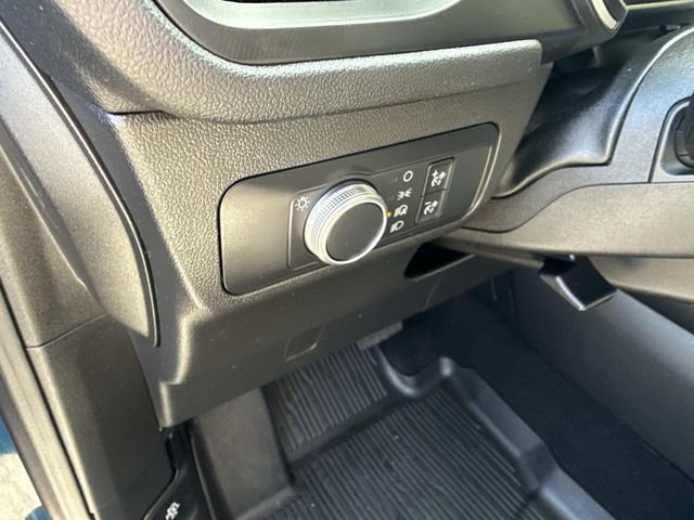 Used 2020 Ford Escape SE image 22