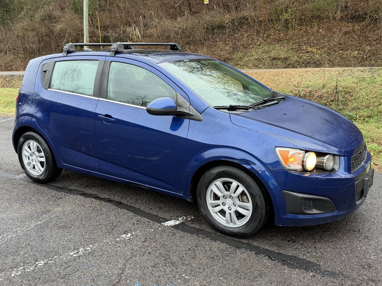 Used 2014 Chevrolet Sonic LT w/ Fun and Sun Package image 2