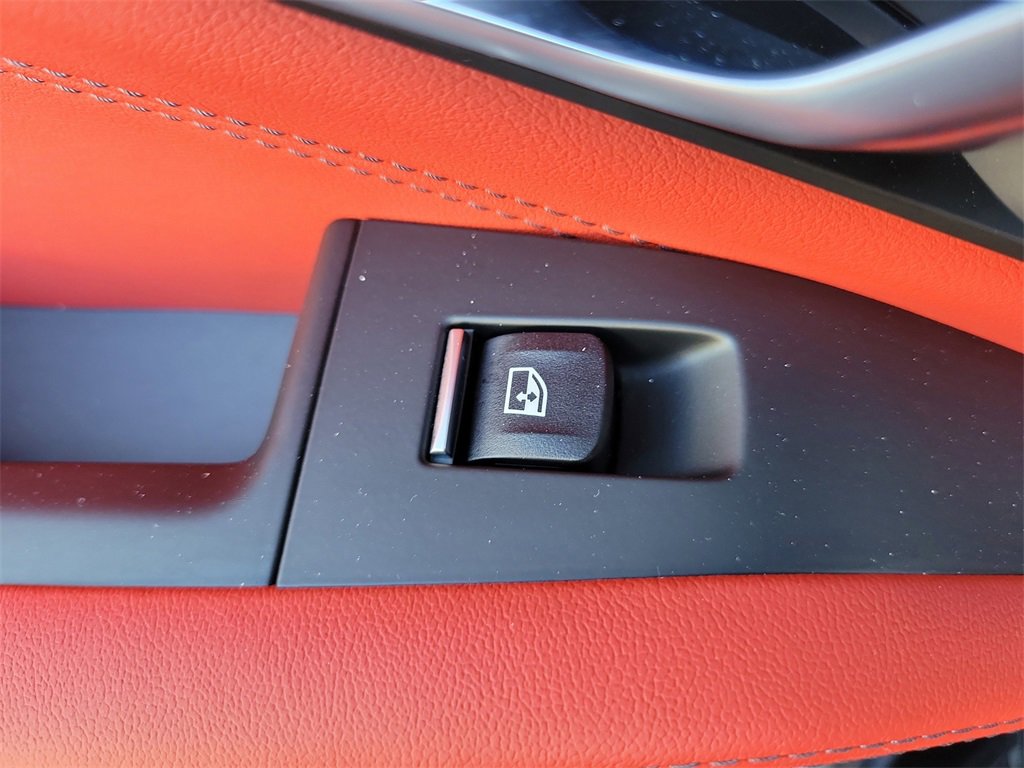 Used 2026 BMW X5 M Competition w/ Executive Package image 16