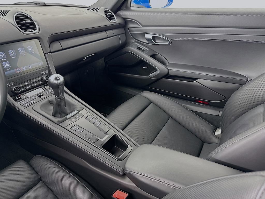 Certified 2024 Porsche 718 Cayman RWD image 22