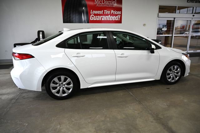 Used 2023 Toyota Corolla LE image 5