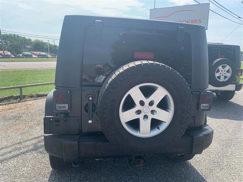 Used 2010 Jeep Wrangler Unlimited Rubicon w/ Trailer Tow Group image 20