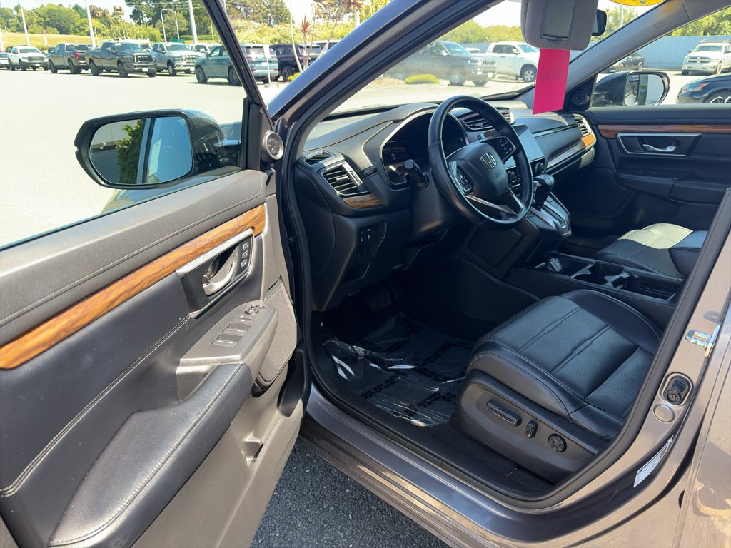 Used 2018 Honda CR-V Touring image 4