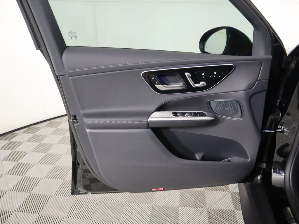 New 2026 Mercedes-Benz GLC 300 image 25