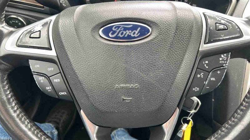 Used 2013 Ford Fusion SE image 19