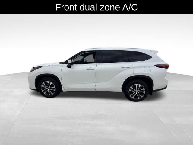Used 2021 Toyota Highlander XLE image 4