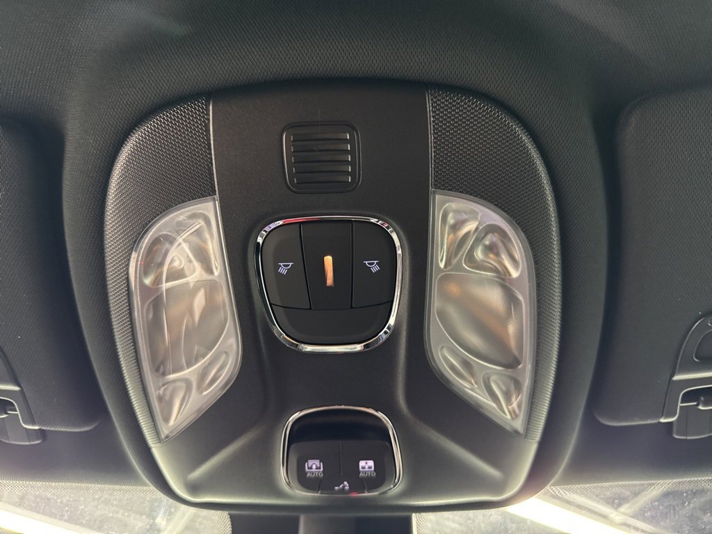 New 2025 Jeep Compass Limited w/ Sun & Sound Group image 29