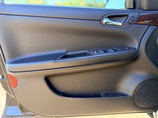 Used 2014 Chevrolet Impala LT FWD image 14