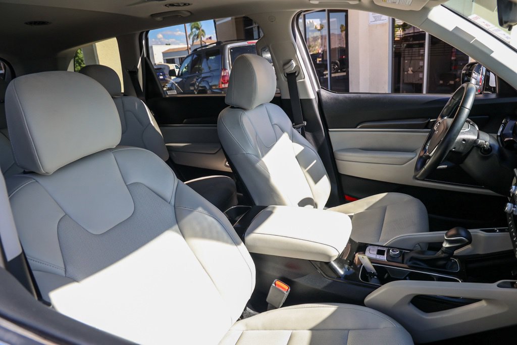 Used 2025 Kia Telluride S FWD image 22
