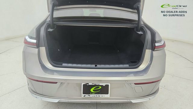 Used 2024 BMW i7 xDrive60 image 14