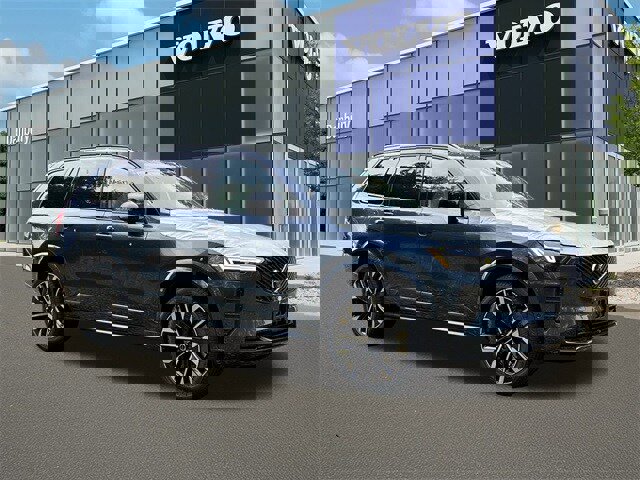 New 2026 Volvo XC90 B6 Ultra w/ Protection Package Premier