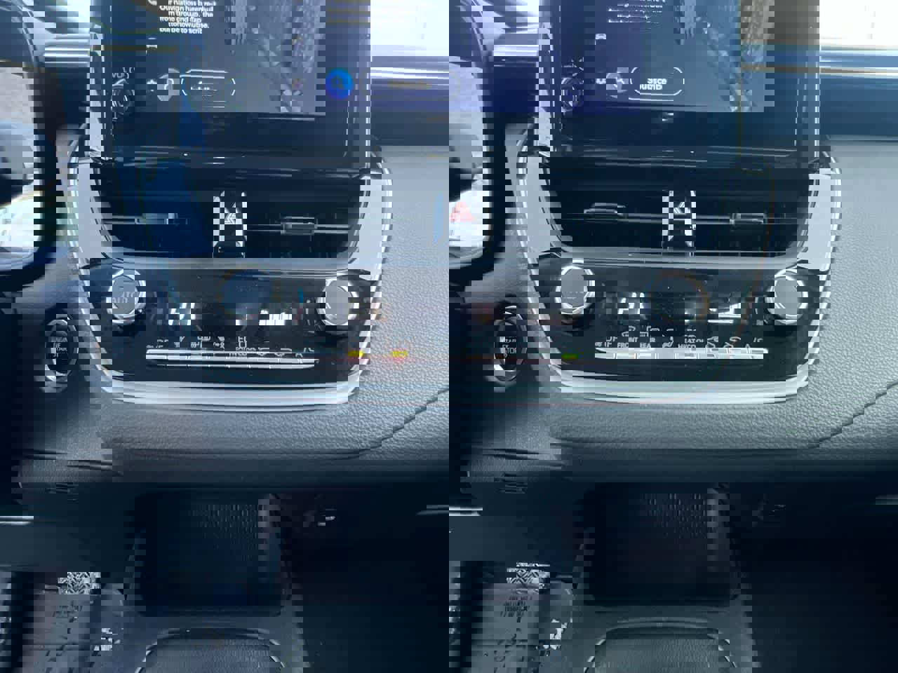 Used 2023 Toyota Corolla LE w/ LE Convenience Package image 19