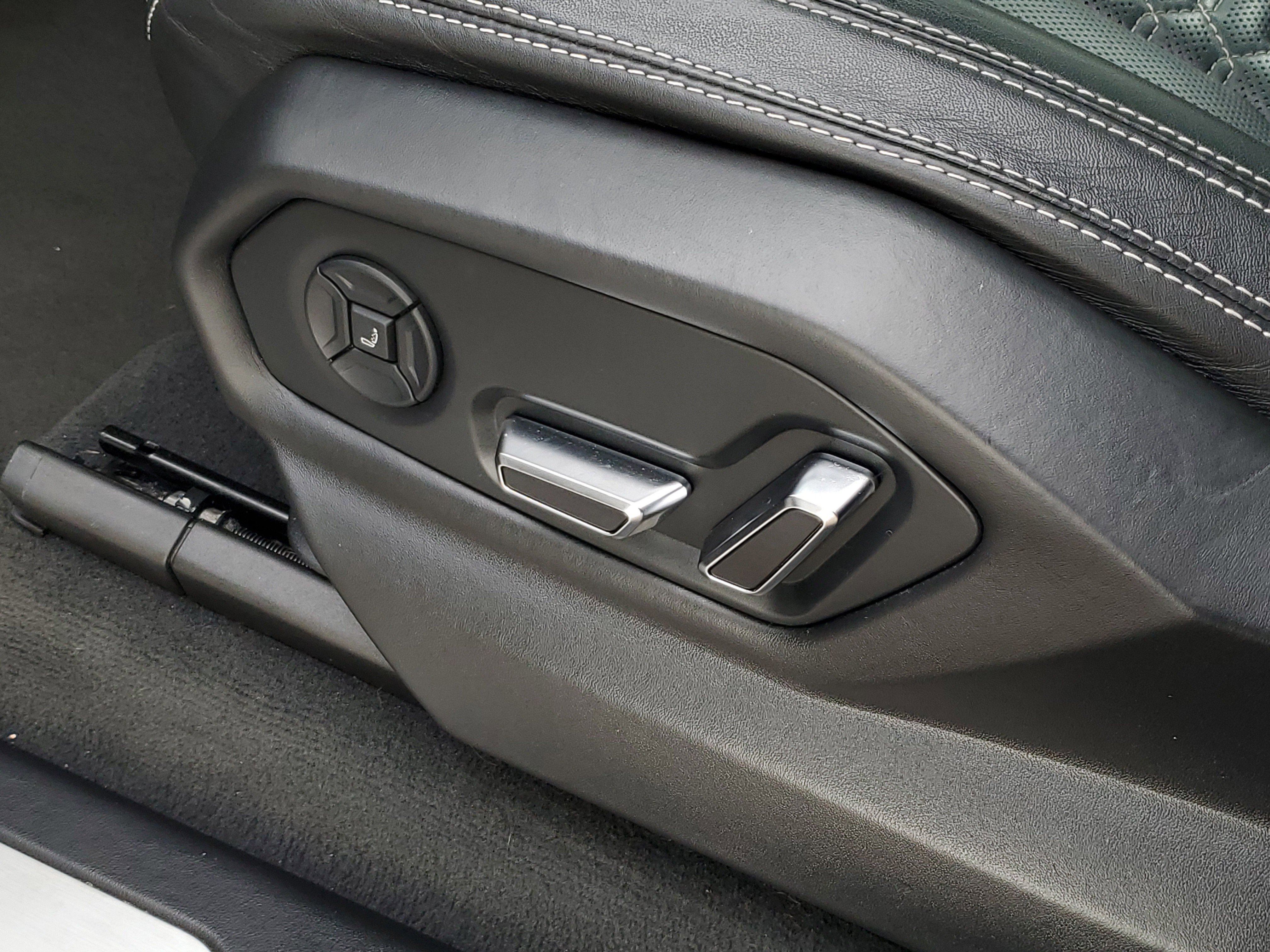 Used 2021 Lamborghini Urus image 23