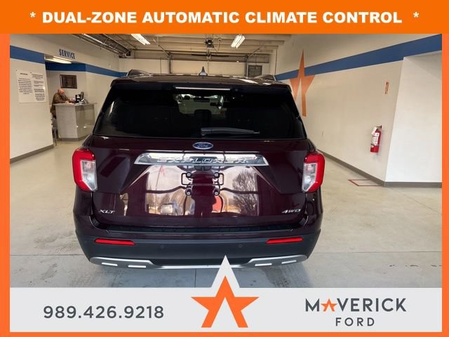 Used 2022 Ford Explorer XLT w/ Equipment Group 202A image 6