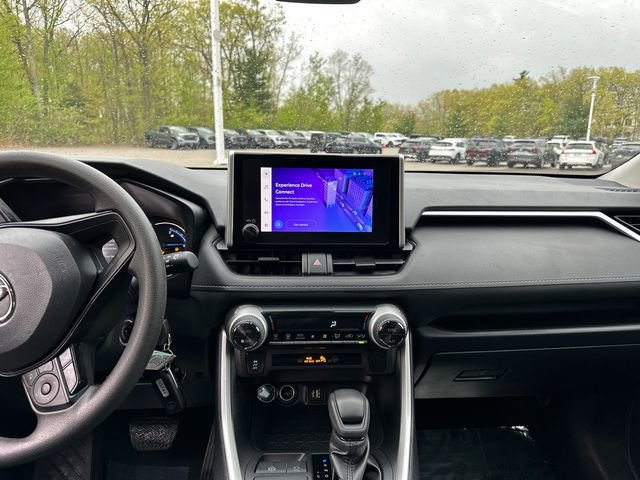Used 2024 Toyota RAV4 LE AWD/4WD image 23