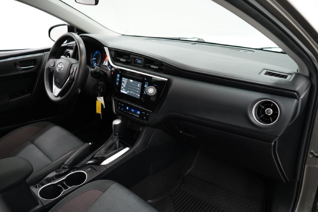 Used 2018 Toyota Corolla LE FWD image 42