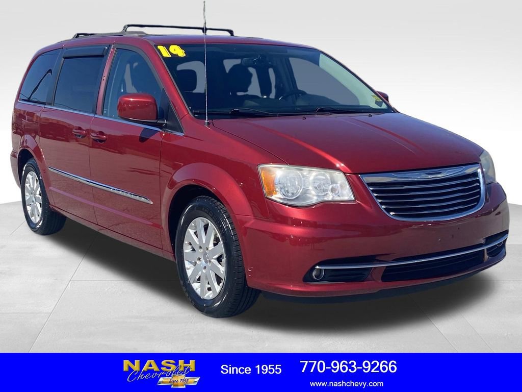 Used 2014 Chrysler Town & Country Touring image 1