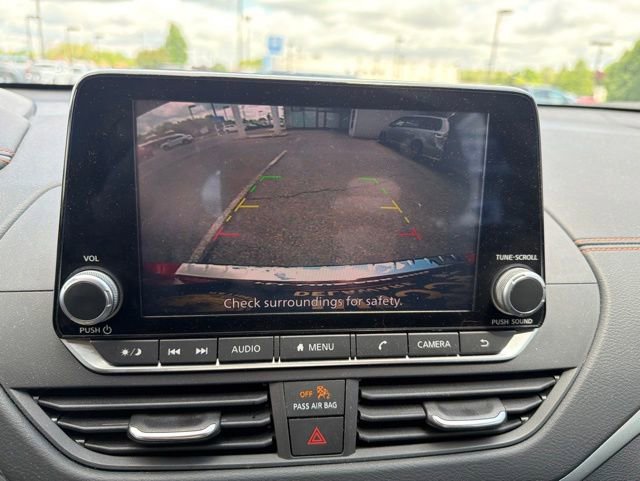 Used 2022 Nissan Altima 2.5 SR FWD image 12