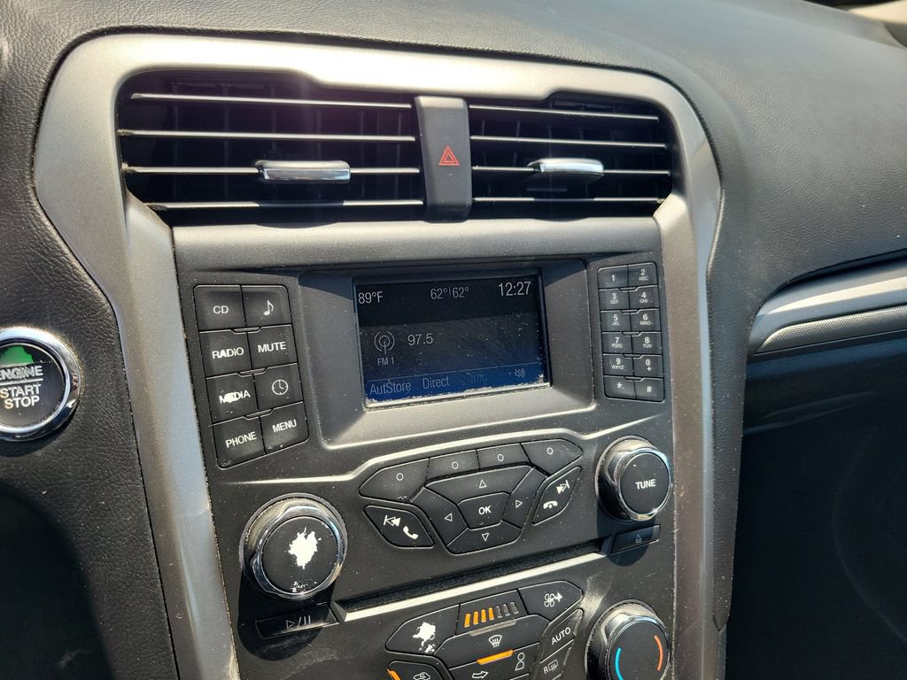Used 2018 Ford Fusion S FWD image 29