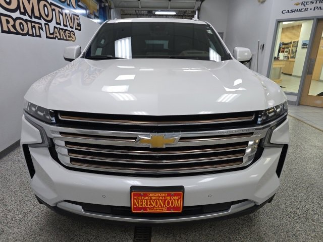Used 2024 Chevrolet Suburban High Country image 2