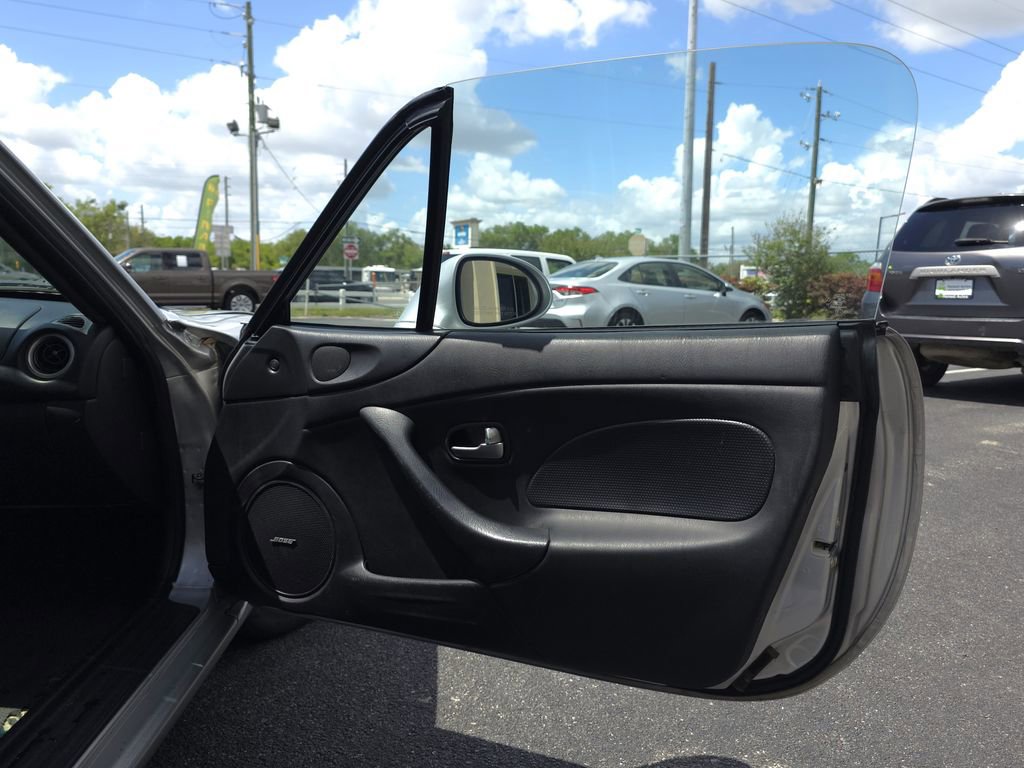 Used 2003 MAZDA MX-5 Miata image 13