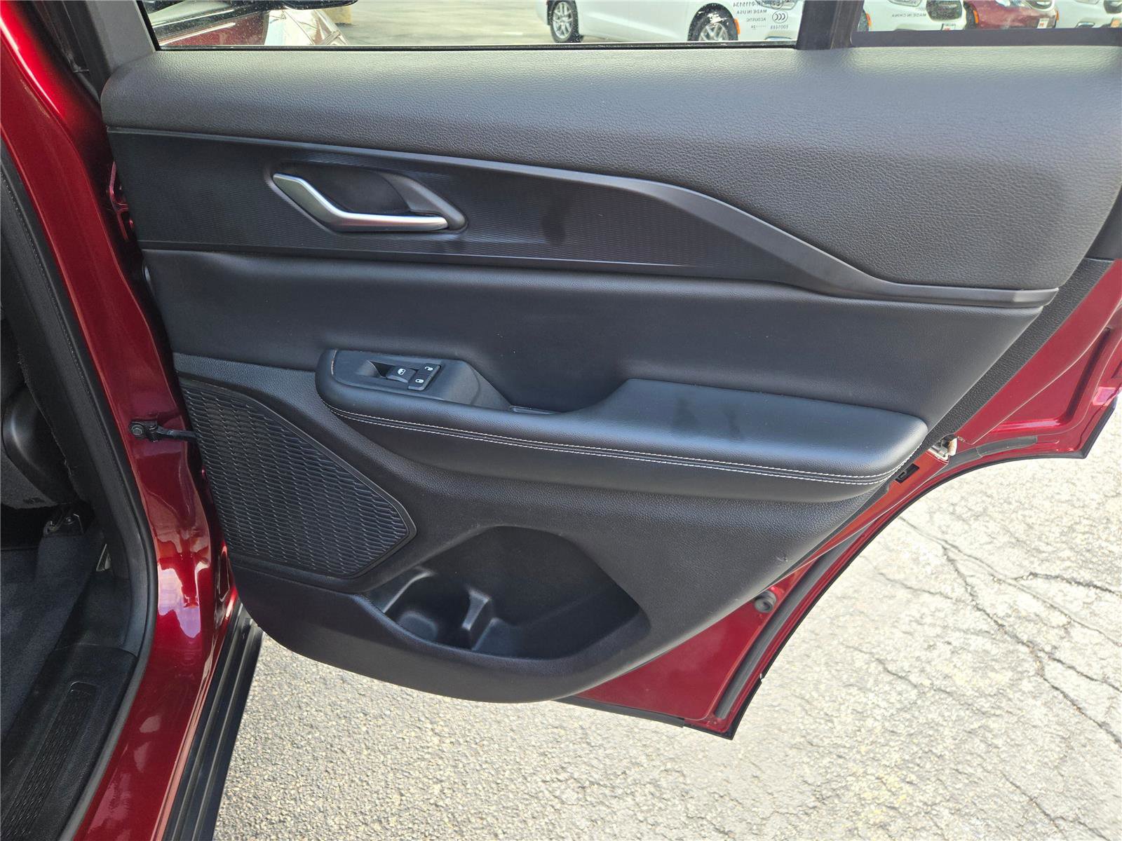 Certified 2024 Jeep Grand Cherokee Altitude image 9