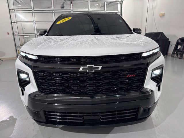 Used 2024 Chevrolet Traverse RS AWD/4WD image 2