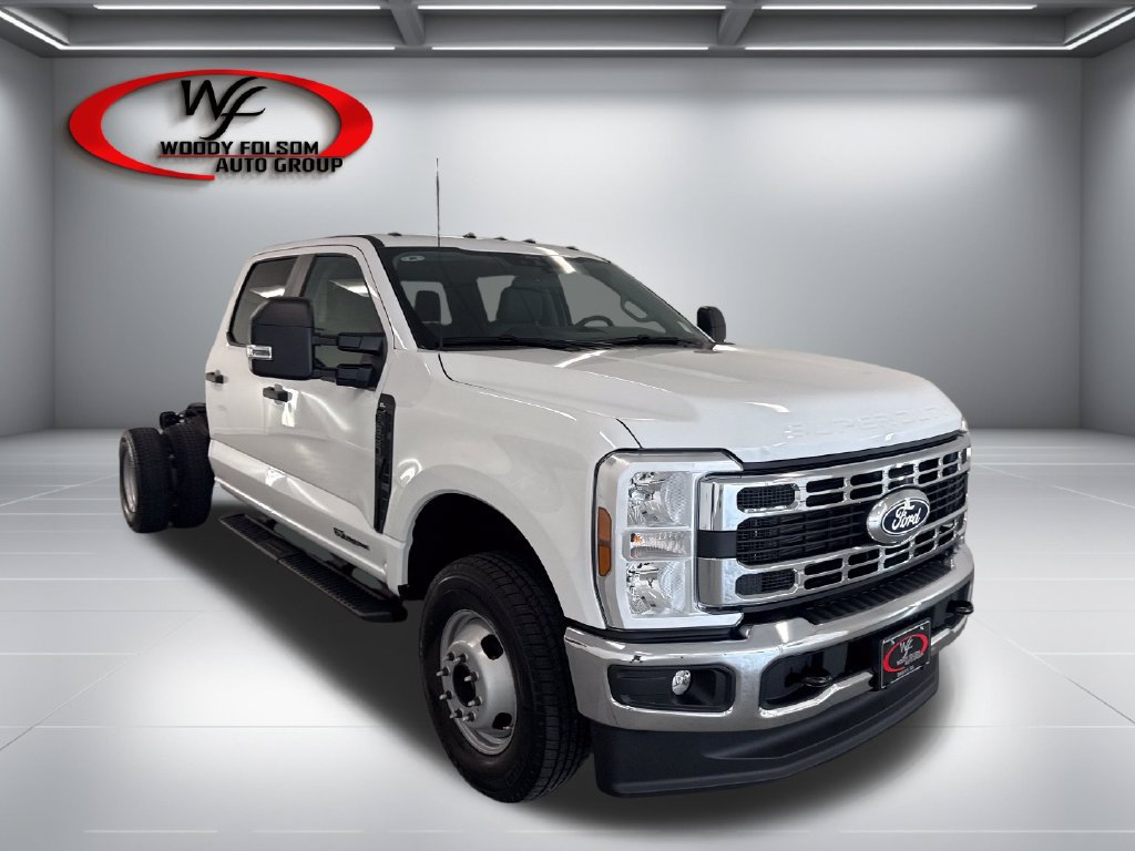 New 2027 Ford F350 XL w/ XL Chrome Package AWD/4WD image 3