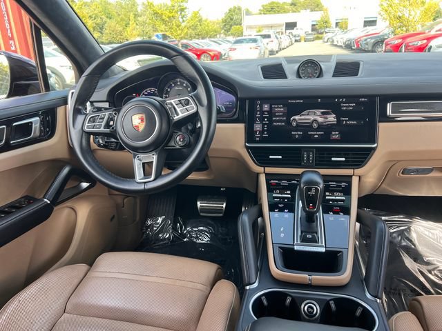 Used 2019 Porsche Cayenne Turbo AWD/4WD image 17