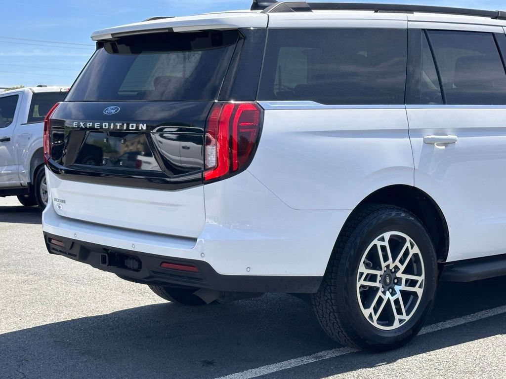 Used 2025 Ford Expedition Active AWD/4WD image 47