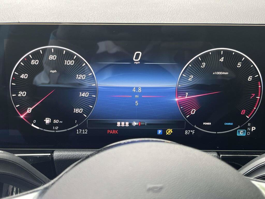 New 2026 Mercedes-Benz GLA 250 4MATIC image 3