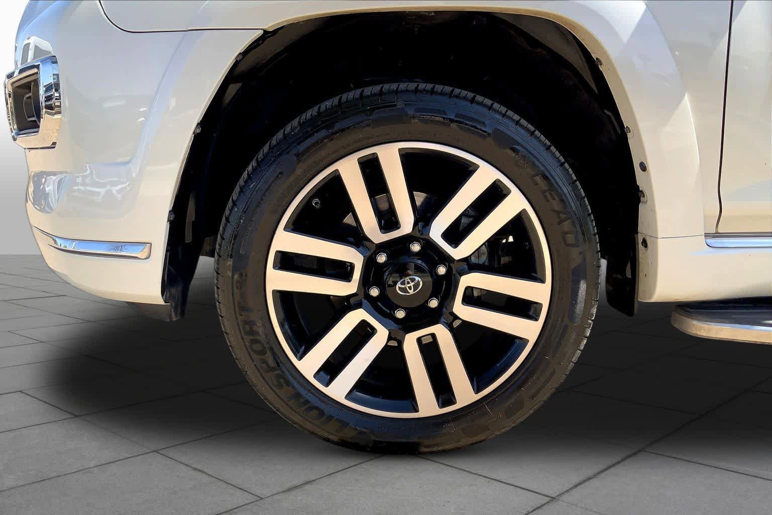 Used 2017 Toyota 4Runner Limited image 11