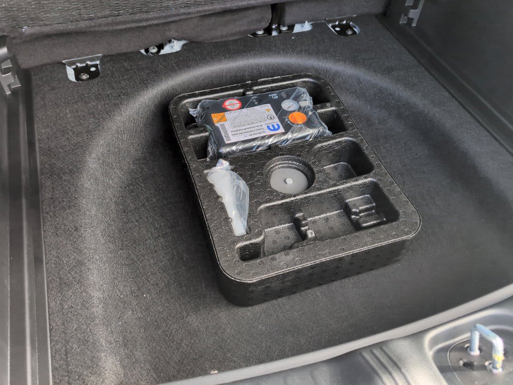 New 2026 Jeep Compass Limited image 30