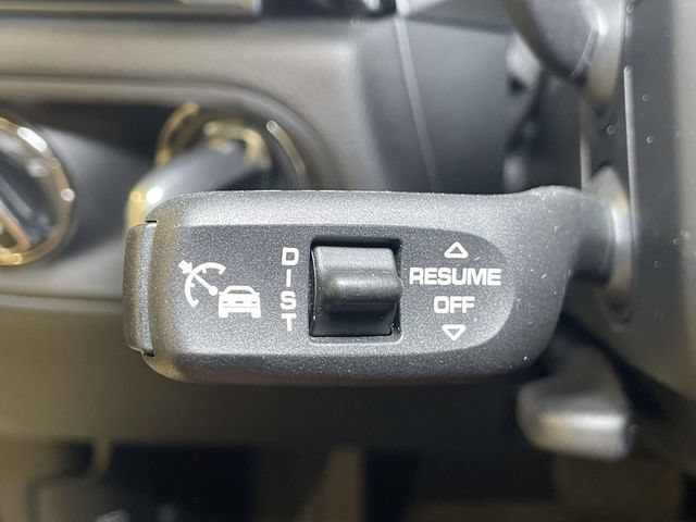 Certified 2026 Porsche Macan AWD/4WD image 45