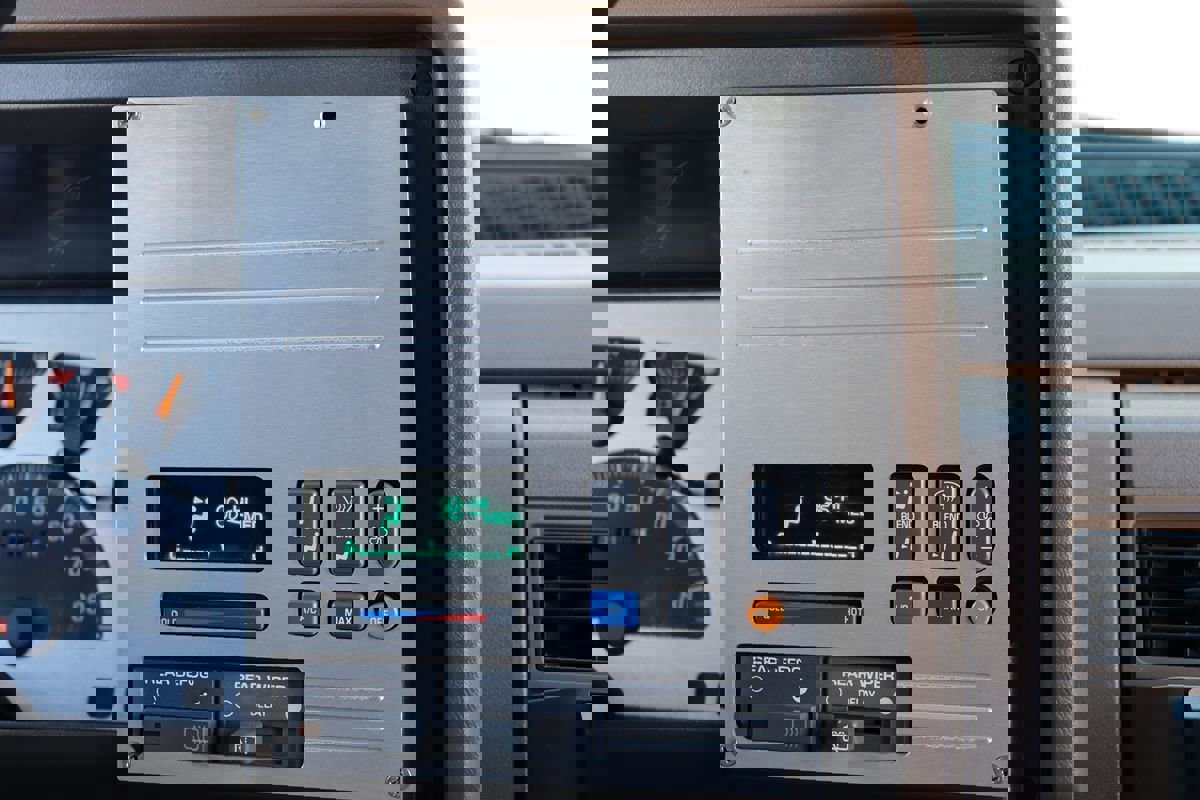 Used 1994 GMC Yukon 4WD 2-Door image 25