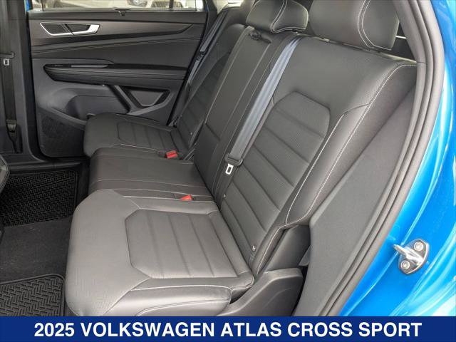 Used 2025 Volkswagen Atlas Cross Sport SEL R-Line AWD/4WD image 17