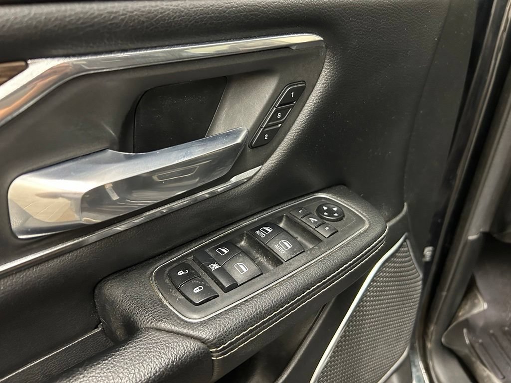 Used 2019 RAM 1500 Laramie AWD/4WD image 26