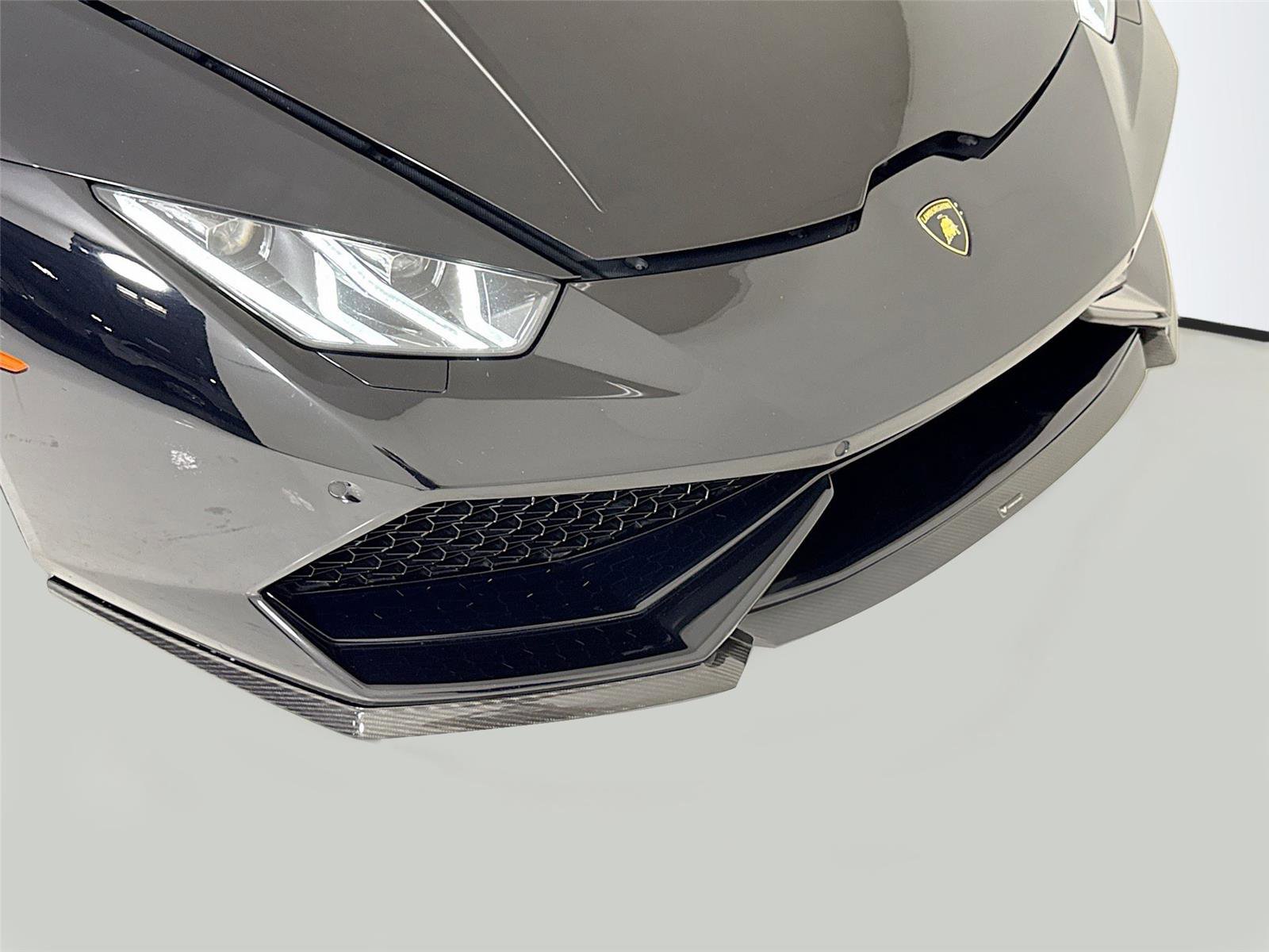 Used 2017 Lamborghini Huracan LP 610-4 image 32