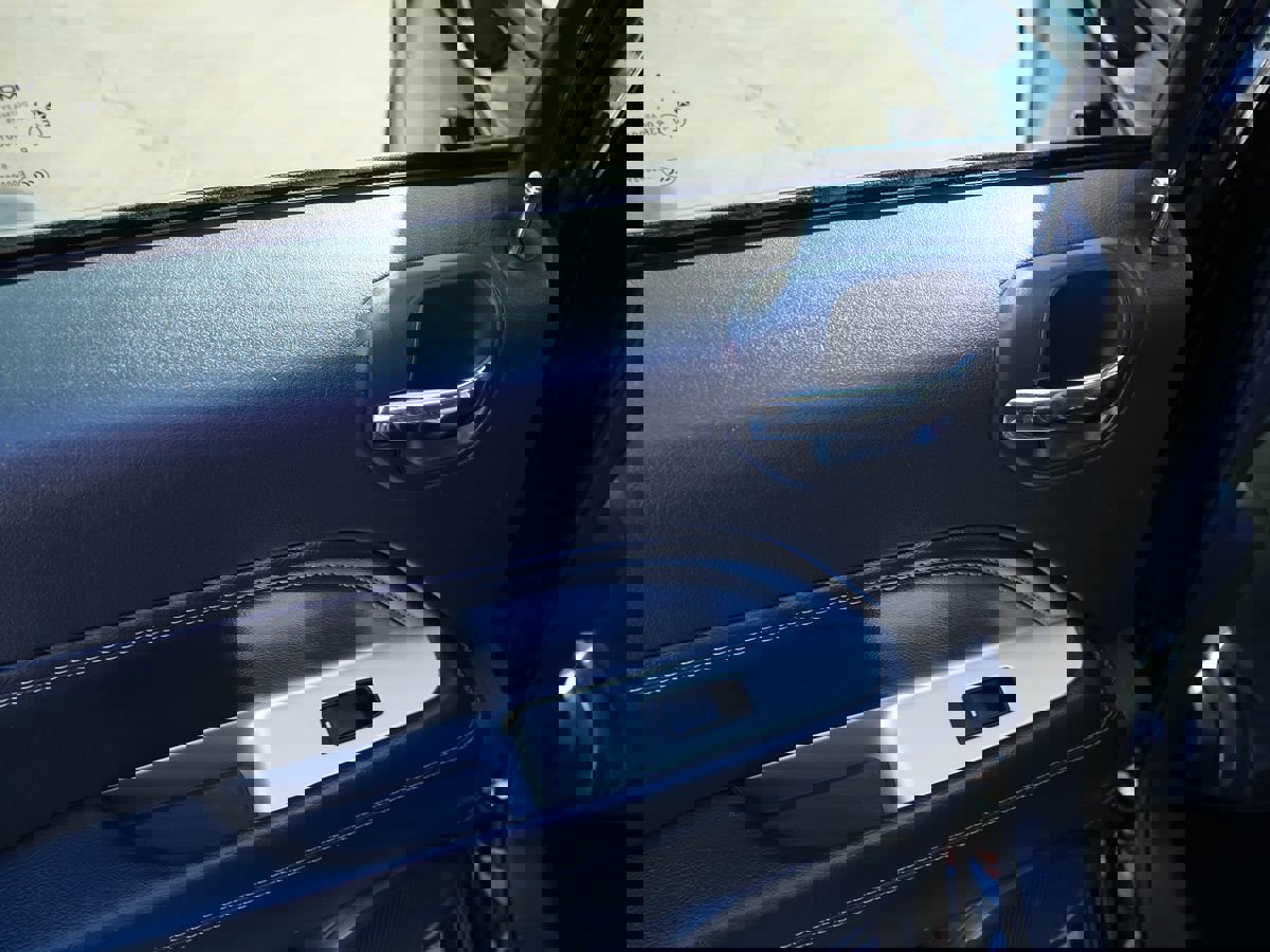 Used 2017 Jeep Compass High Altitude image 23