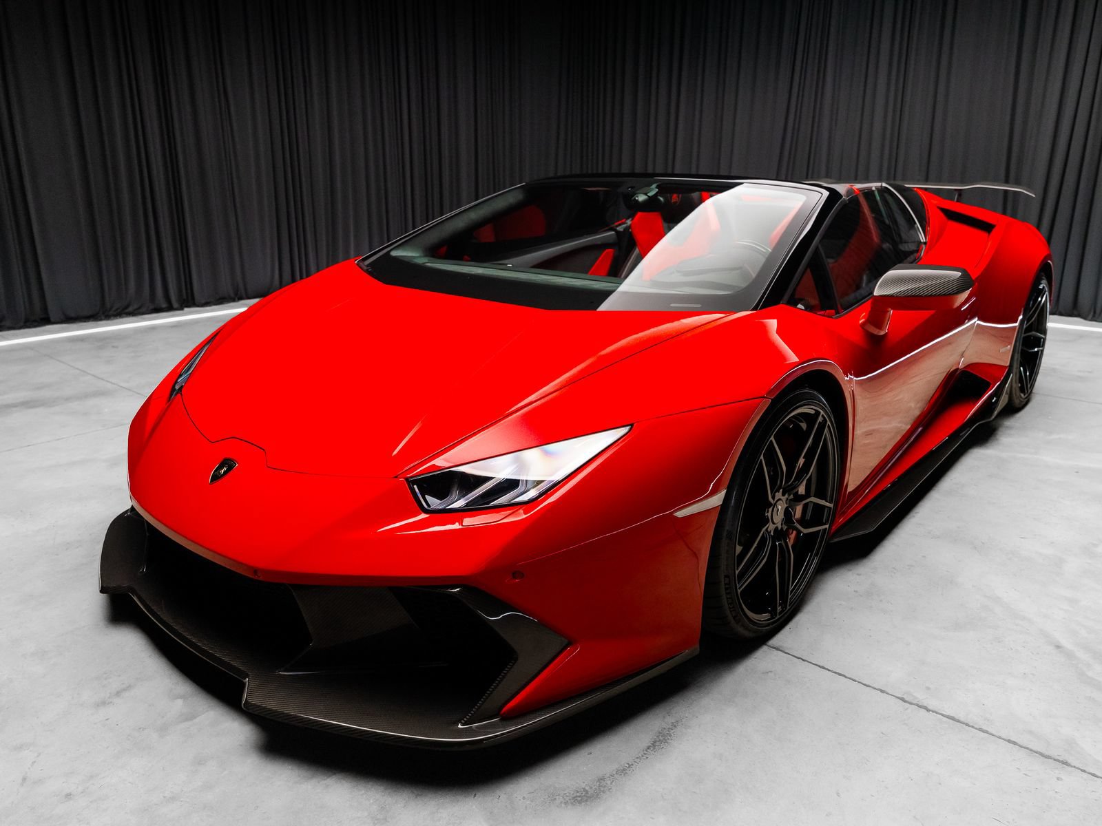 Used 2017 Lamborghini Huracan LP 610-4 AWD/4WD image 12
